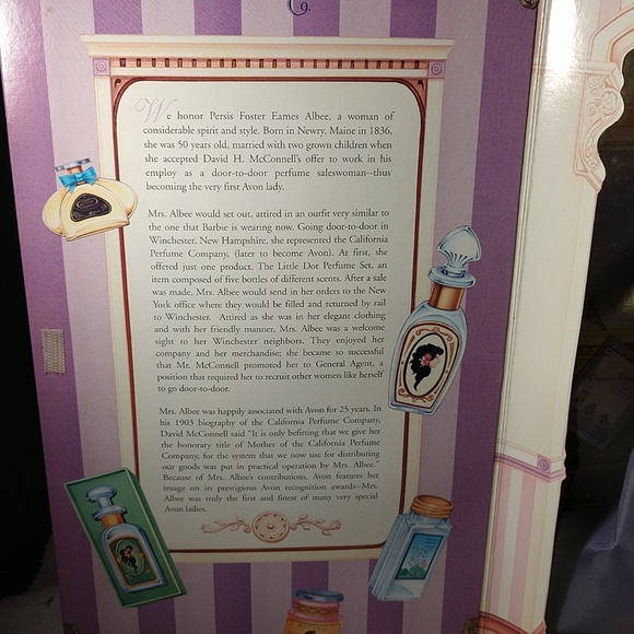 Vintage Avon 1997 Barbie Avon Representative Doll - Picture 10 of 12